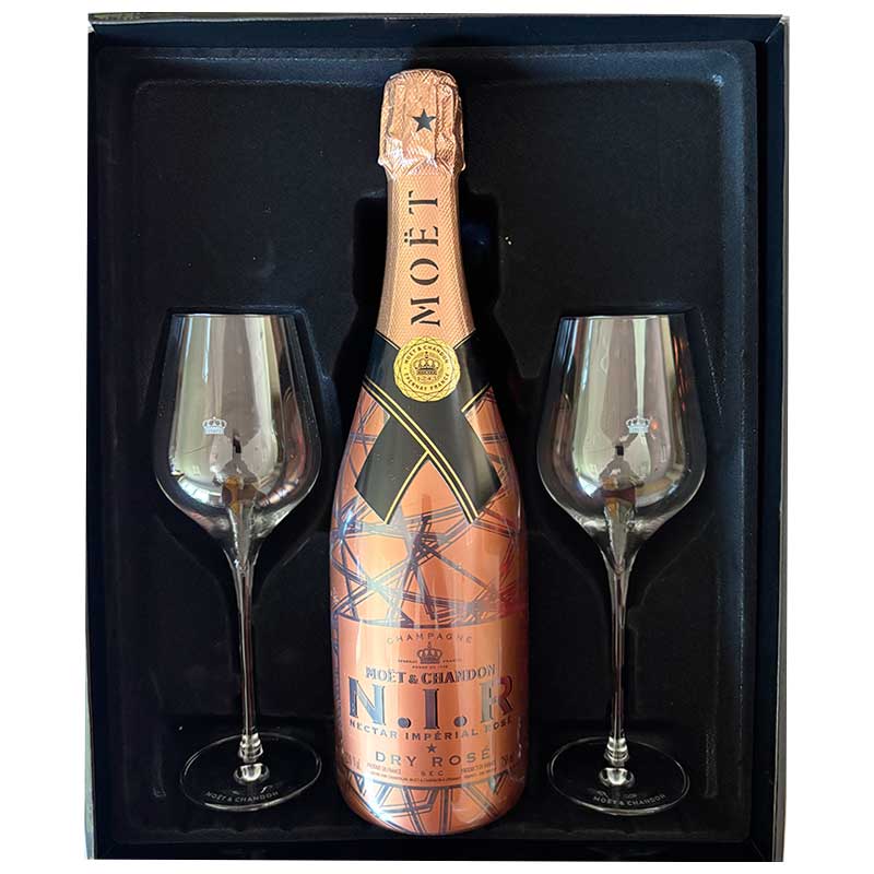 Moët & Chandon Brut Impérial in a luxury gift box with glasses 75CL