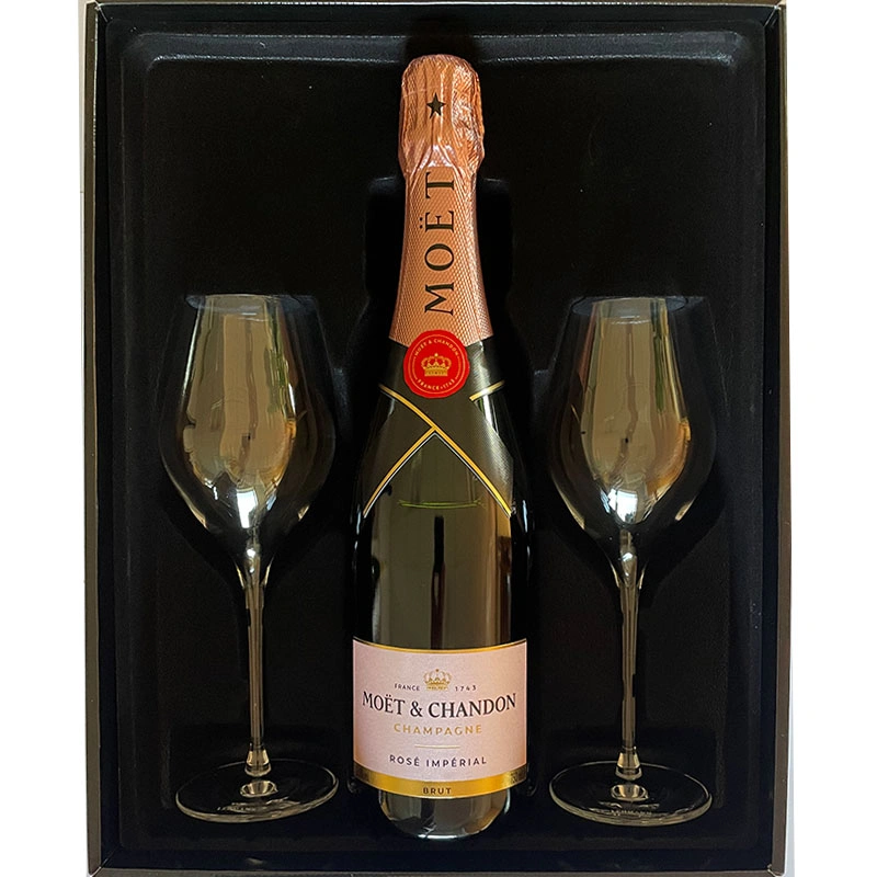 Moet & Chandon Brut Rosé in black giftbox with glasses